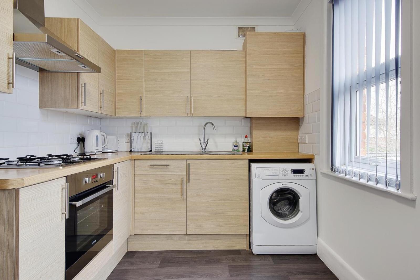 Wimbourne Road Apartment 3 ボーンマス エクステリア 写真